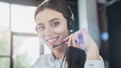 呼叫中心客服每日電話量探析 從幾百到上千通的業(yè)務(wù)外包服務(wù)